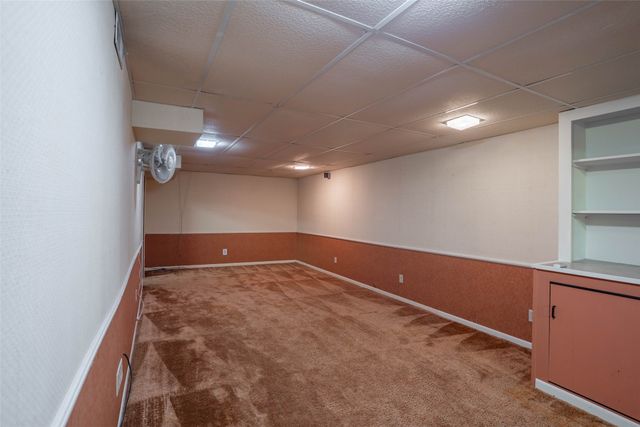 1429 W 1st Street, Pella, IA 50219