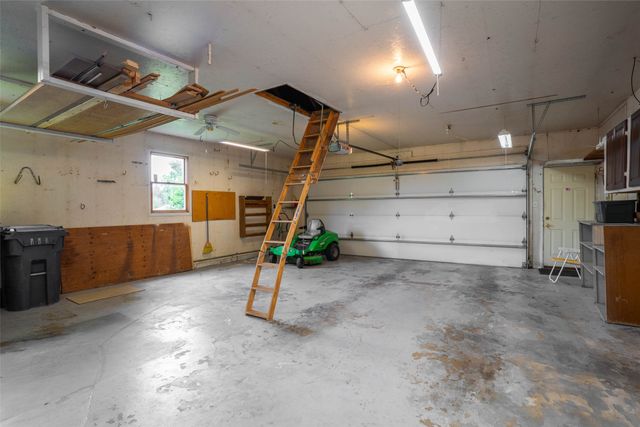 1429 W 1st Street, Pella, IA 50219