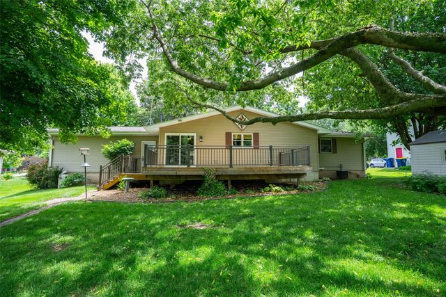 1429 W 1st Street, Pella, IA 50219