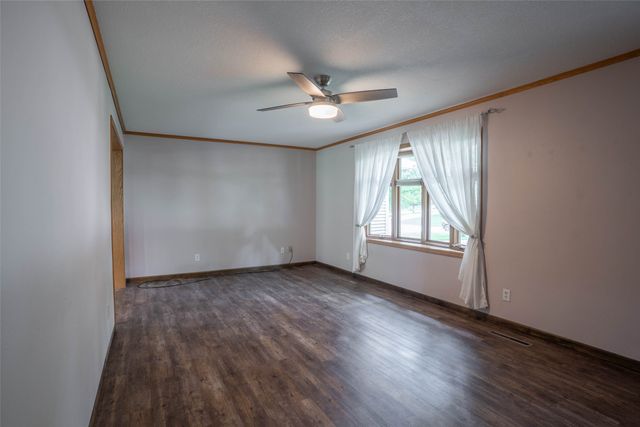 1429 W 1st Street, Pella, IA 50219