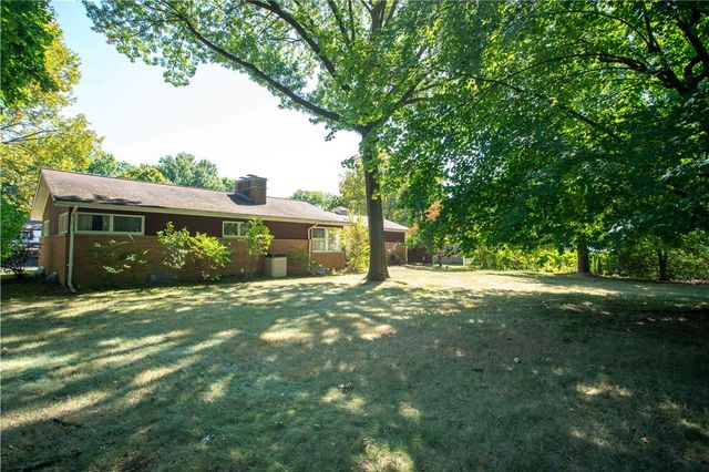 104 Appletree Drive, Brighton Twp, PA 15009