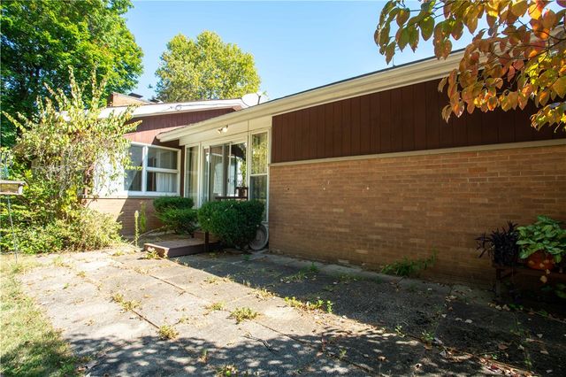 104 Appletree Drive, Brighton Twp, PA 15009