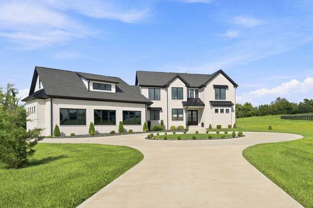 140 Cave Run Boulevard, Versailles, KY 40383