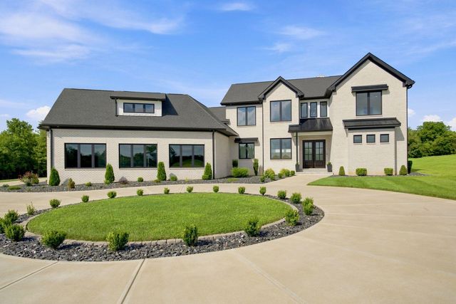 140 Cave Run Boulevard, Versailles, KY 40383