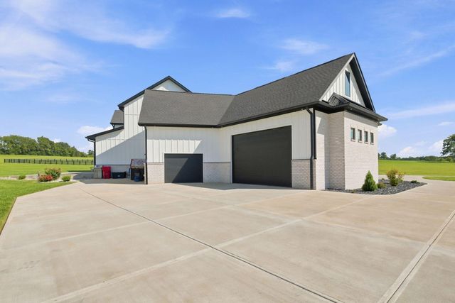 140 Cave Run Boulevard, Versailles, KY 40383