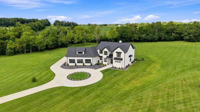 140 Cave Run Boulevard, Versailles, KY 40383