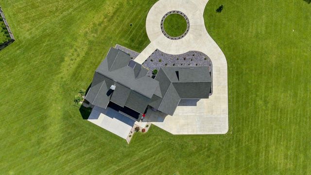 140 Cave Run Boulevard, Versailles, KY 40383