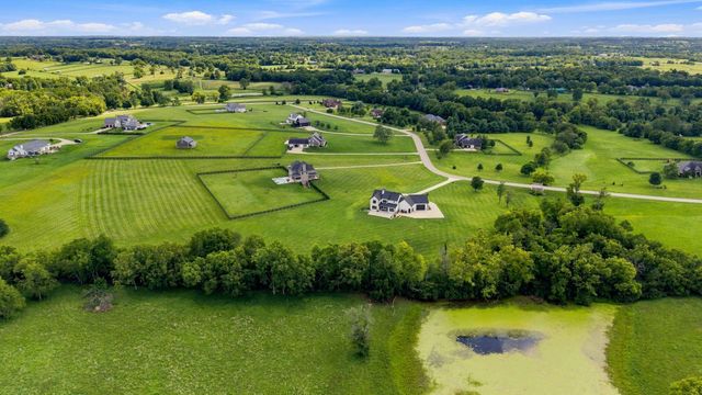 140 Cave Run Boulevard, Versailles, KY 40383