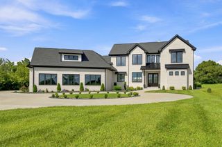 140 Cave Run Boulevard, Versailles, KY 40383