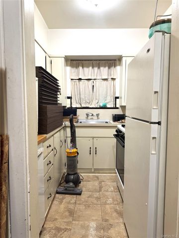 4017 194th Street 1R, Bayside, NY 11358