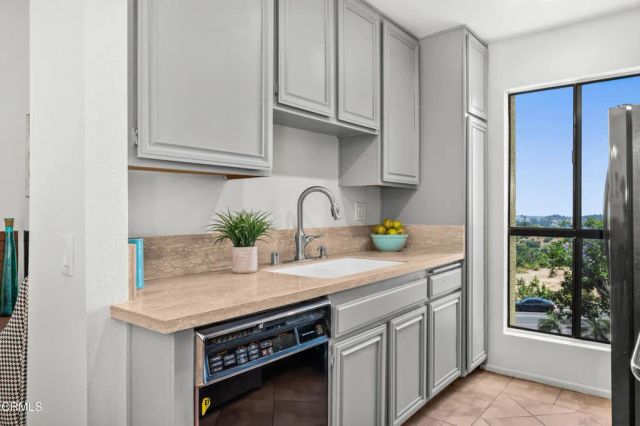 898 Temple Terrace 315, Los Angeles, CA 90042