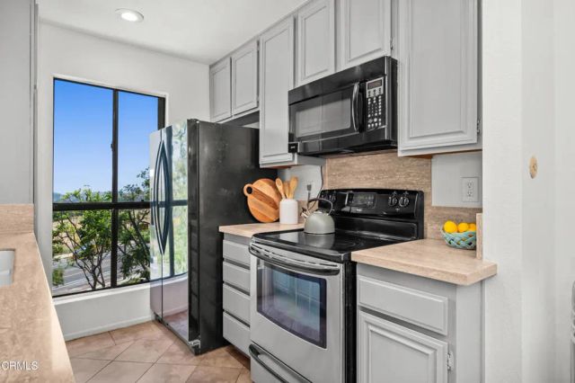 898 Temple Terrace 315, Los Angeles, CA 90042