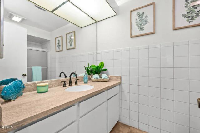 898 Temple Terrace 315, Los Angeles, CA 90042
