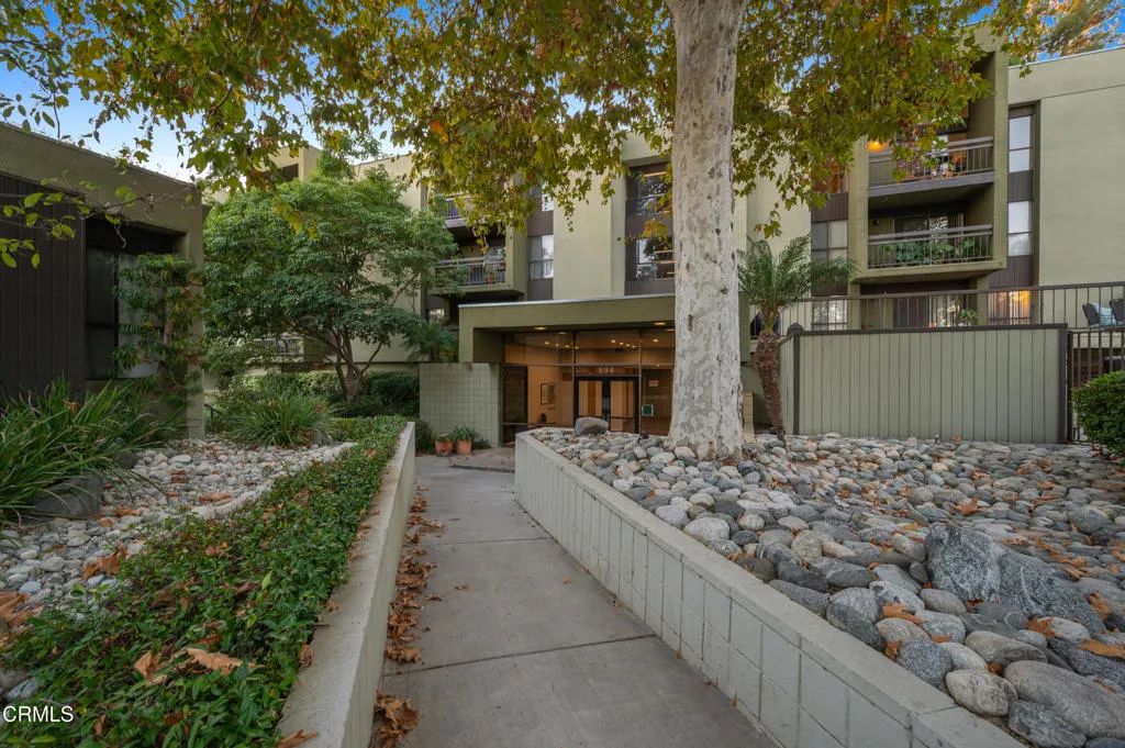 898 Temple Terrace 315, Los Angeles, CA 90042