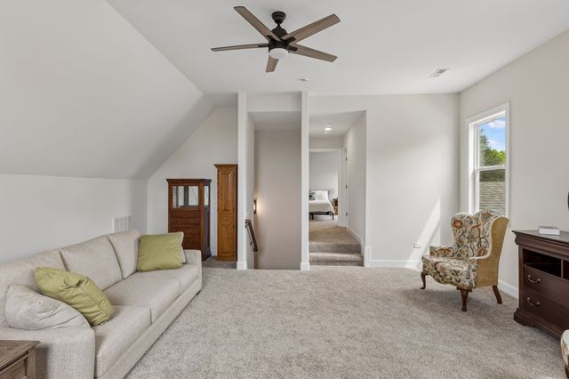 8708 Newtown Rd, Rockvale, TN 37153
