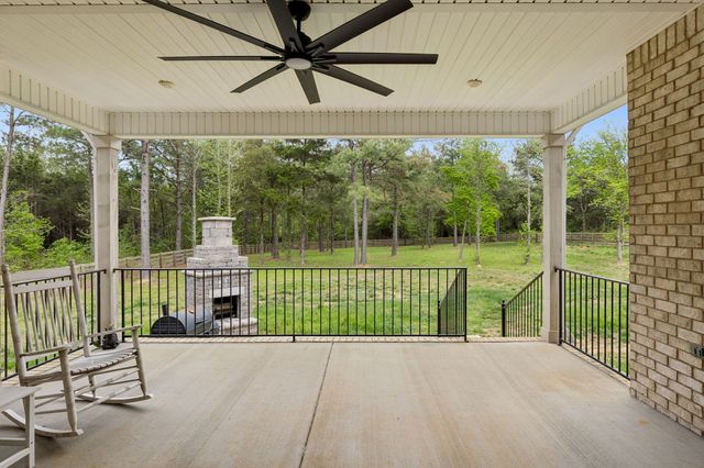 8708 Newtown Rd, Rockvale, TN 37153