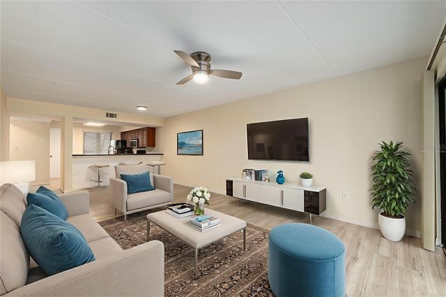 1652 SW 16TH STREET 1652, Gainesville, FL 32608