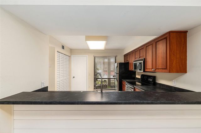 1652 SW 16TH STREET 1652, Gainesville, FL 32608