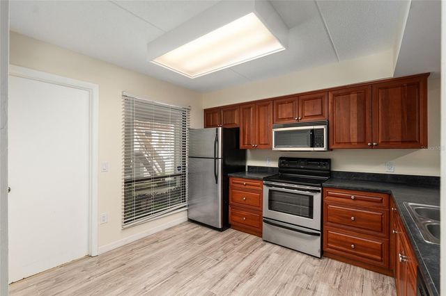 1652 SW 16TH STREET 1652, Gainesville, FL 32608