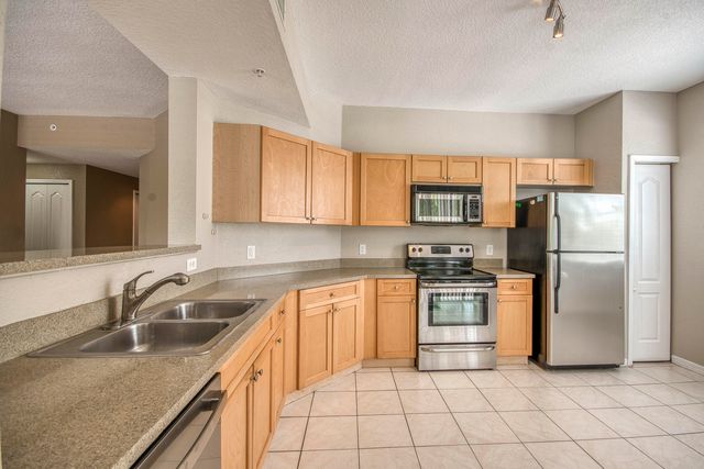 11010 Legacy Drive 206, Palm Beach Gardens, FL 33410