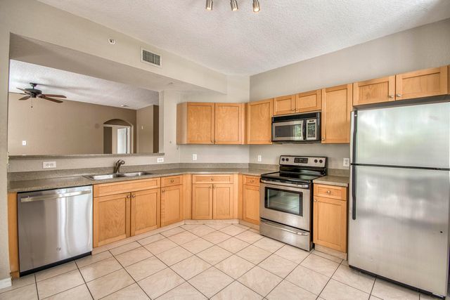11010 Legacy Drive 206, Palm Beach Gardens, FL 33410