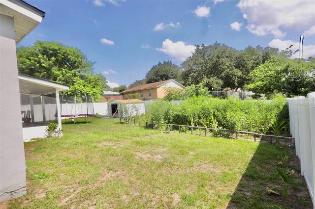 414 W ELLA J GILMORE STREET, Apopka, FL 32703