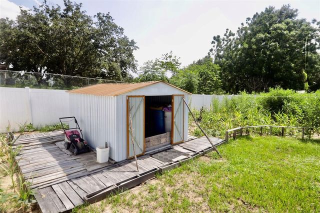 414 W ELLA J GILMORE STREET, Apopka, FL 32703