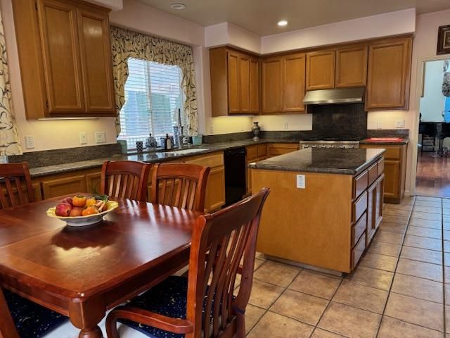 1532 Schramm Way, San Jose, CA 95127