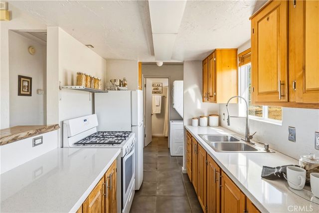 7025 Park Boulevard, Joshua Tree, CA 92252