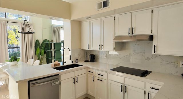 6 Southwind, Irvine, CA 92614