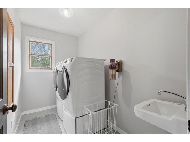 1516 Northridge Drive, Hudson, WI 54016