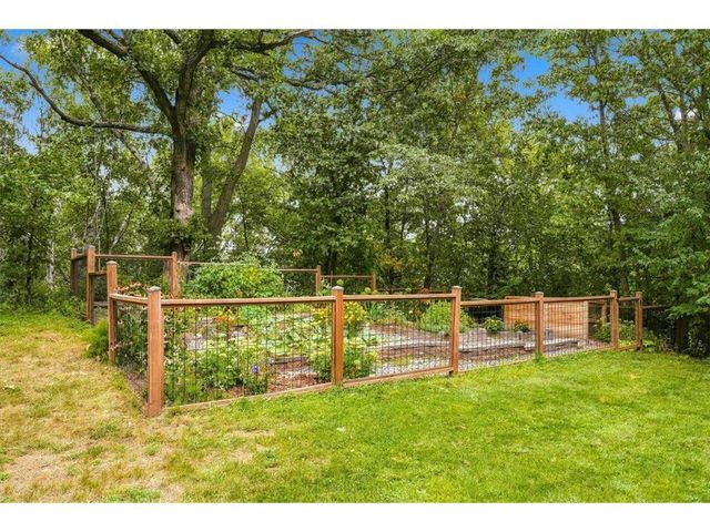 1516 Northridge Drive, Hudson, WI 54016