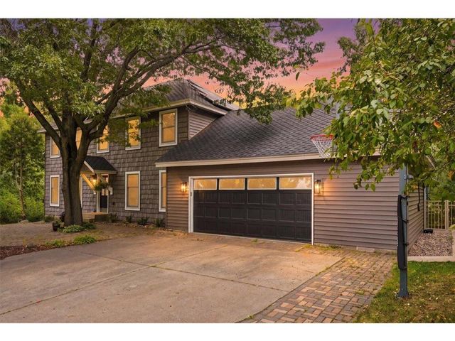 1516 Northridge Drive, Hudson, WI 54016