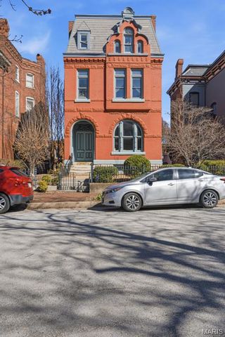 2347 Albion Place A, St Louis, MO 63104