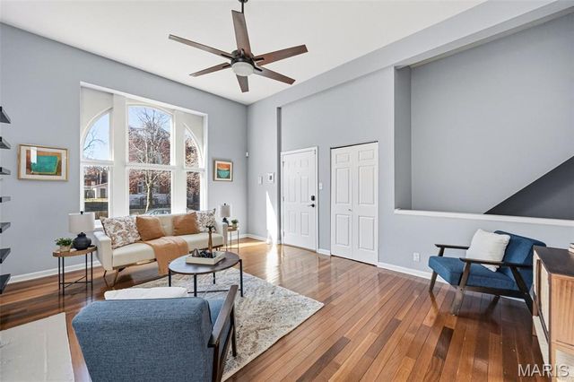 2347 Albion Place A, St Louis, MO 63104