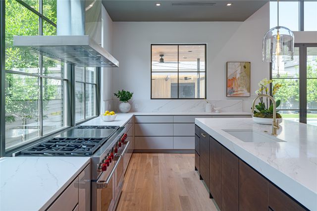 6411 Chevy Chase Avenue, Dallas, TX 75225