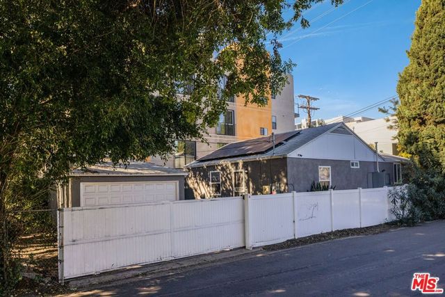 11250 Mississippi Avenue, Los Angeles, CA 90025