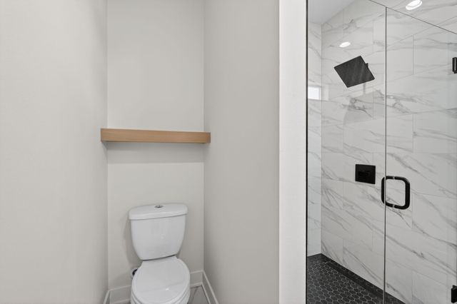 17331 Brookview Drive, Urbandale, IA 50323