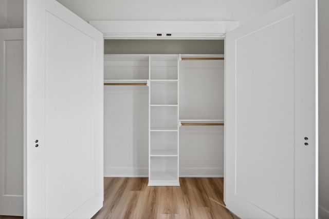 17331 Brookview Drive, Urbandale, IA 50323