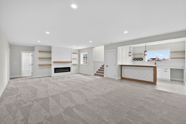 17331 Brookview Drive, Urbandale, IA 50323