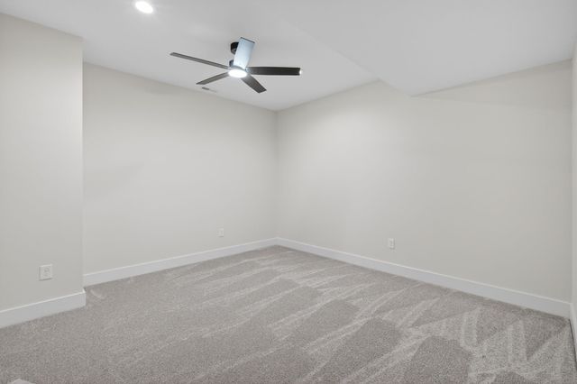 17331 Brookview Drive, Urbandale, IA 50323