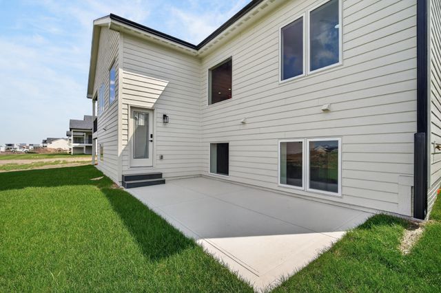 17331 Brookview Drive, Urbandale, IA 50323