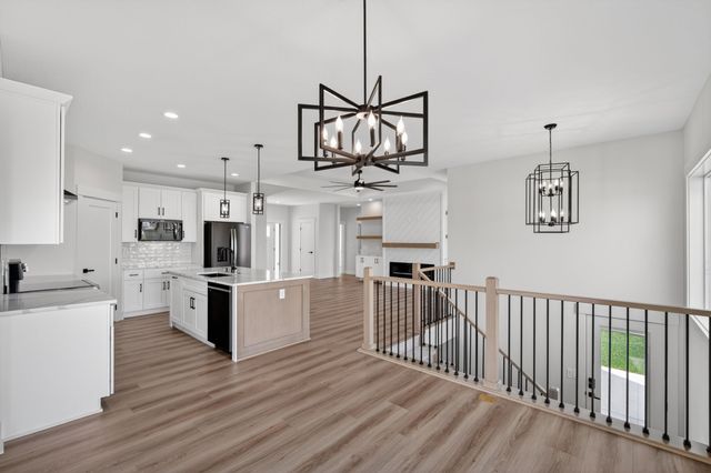 17331 Brookview Drive, Urbandale, IA 50323