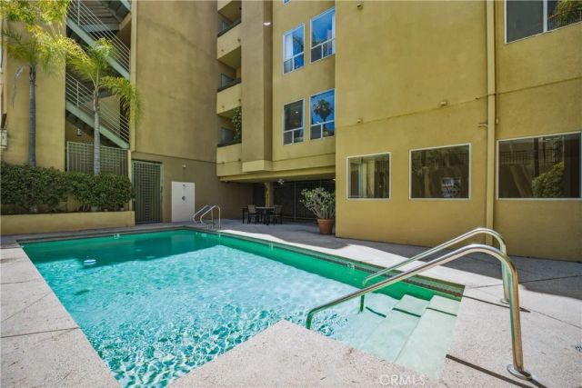 12841 Bloomfield Street 104, Studio City, CA 91604
