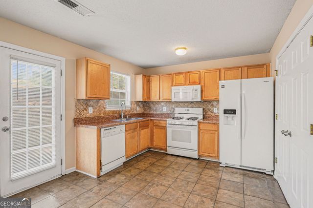 652 Rayella Drive, Stockbridge, GA 30281