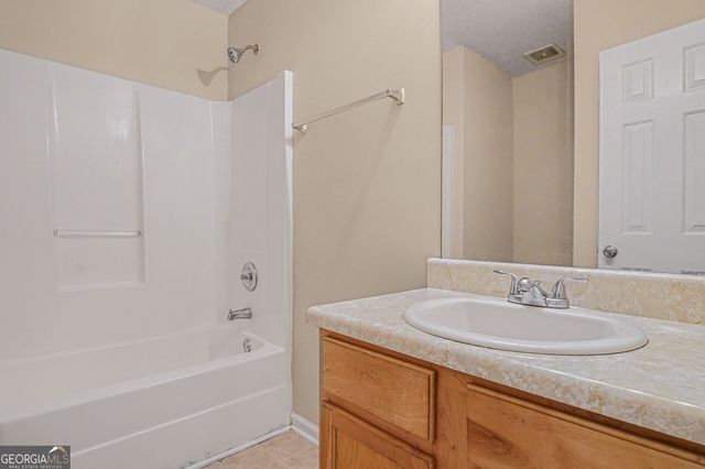 652 Rayella Drive, Stockbridge, GA 30281