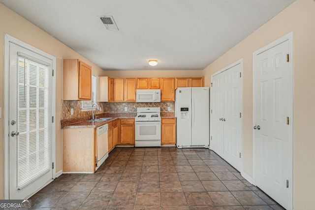 652 Rayella Drive, Stockbridge, GA 30281