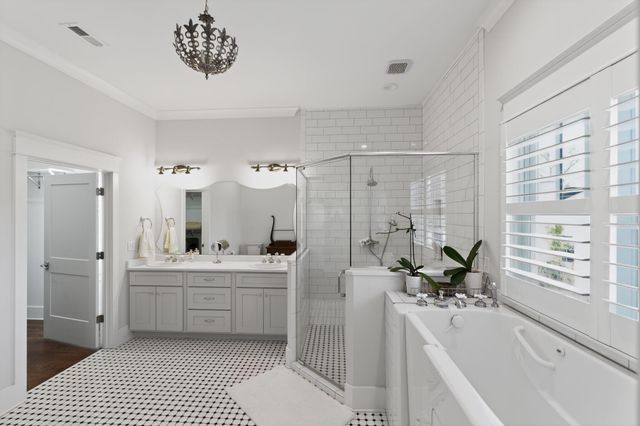 215 Mcfarland Avenue, Chattanooga, TN 37405