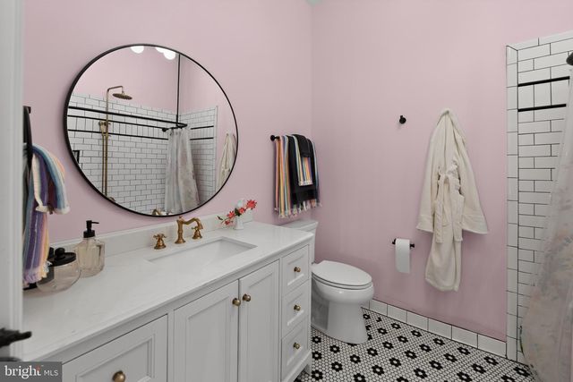 287 W SEVEN STARS RD, Phoenixville, PA 19460