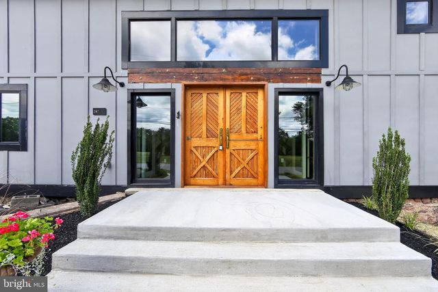 287 W SEVEN STARS RD, Phoenixville, PA 19460